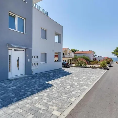 2 Bedroomawesome In