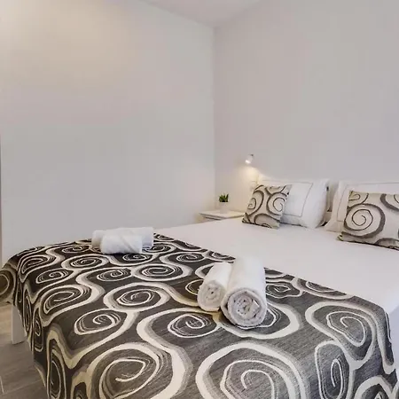 2 Bedroomawesome In